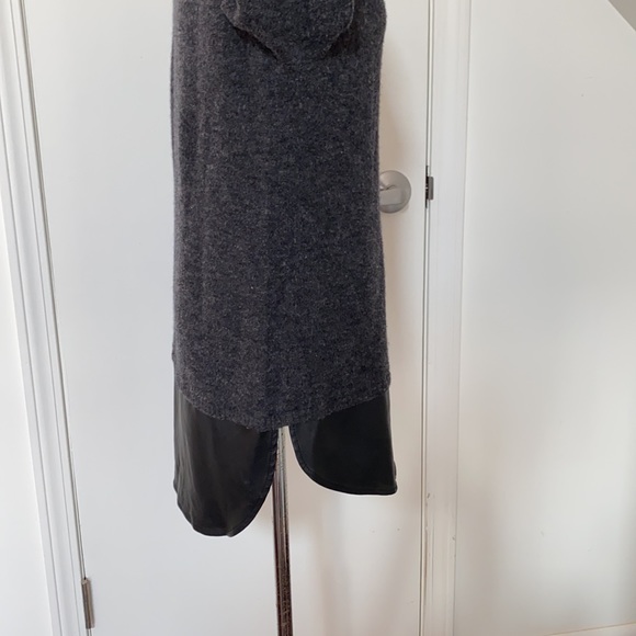 Banana Republic Sweater with Faux Leather Hem-XS - Picture 2 of 7